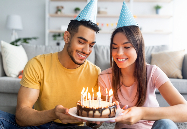 豪華な食事？お家デート？女性が思う“記念日に彼氏にして欲しい事”4つ