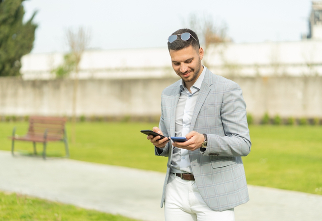 モテ男子が”本命女子”と”脈なし女子”に送るLINEの違いって？？