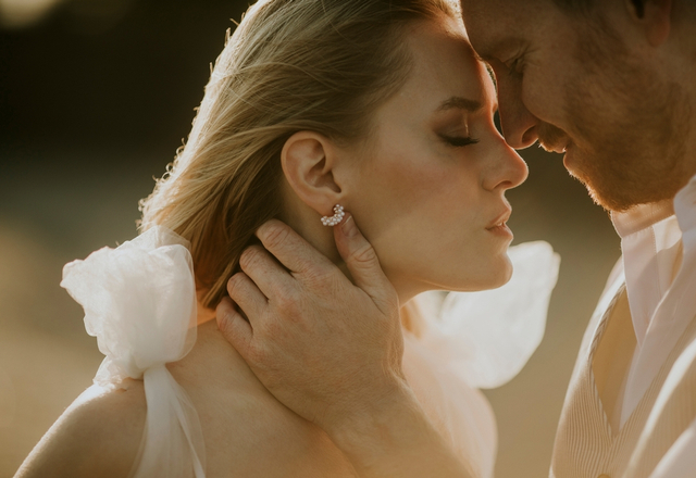 【男性のホンネ】“思わず目で追ってしまう女性”の特徴～容姿編～