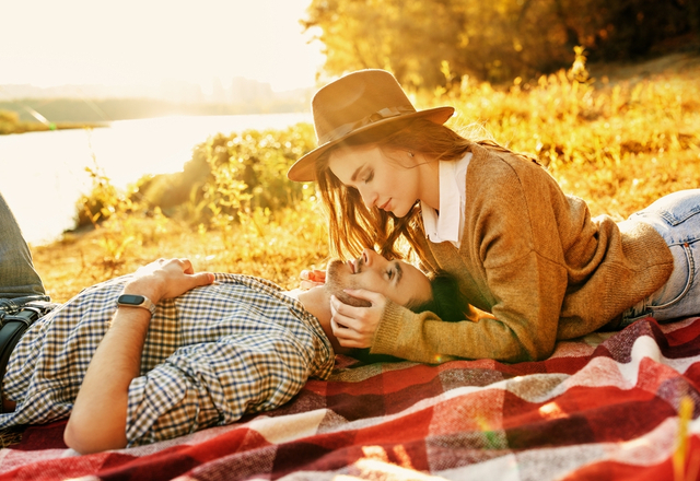 結局容姿なの？それとも…？女性が“男性を好きになるキッカケ”BEST4