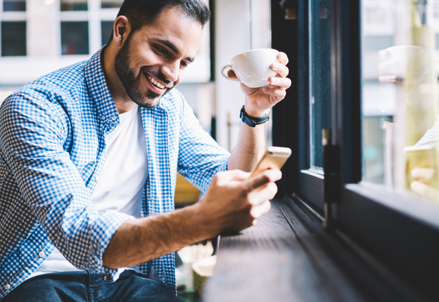 【男性必見】気付いたら惚れられてるかも？！女性を“LINEで落とすテク”