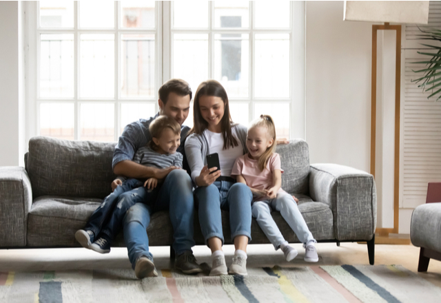 仲良し家族が「LINEの家族グループで話している内容」ってどんなの？