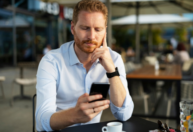 まだ未練あるの…？男性が“何度も見かえしちゃうLINE”の共通点