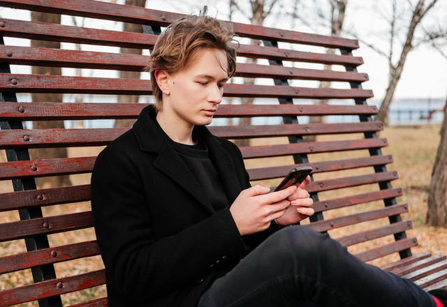 「最近どう～？」女性から久しぶりにLINEが来たときに男性が疑ってしまうこと