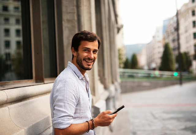 「もっとたくさん話したいな…」男性が自然と好意を抱く“モテLINE術”