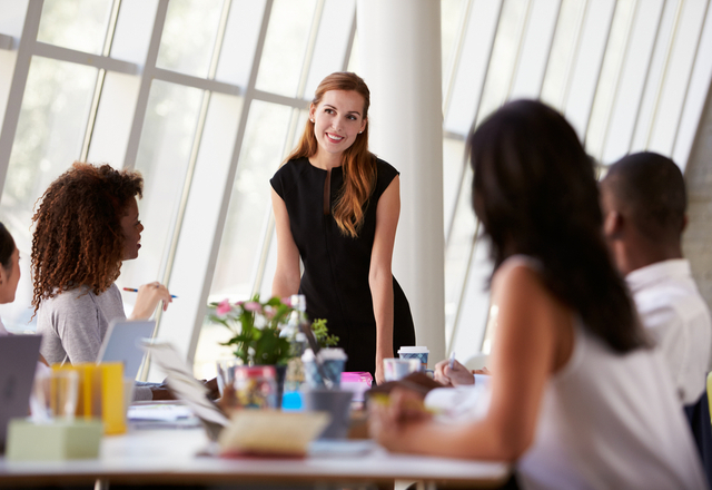 年が変われば魅力も変わる！！意中の男性もキュン必至の“年代別モテテク”