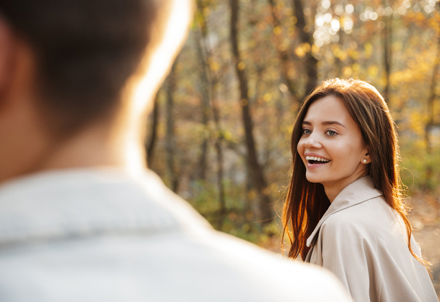 「惚れる…！」女性がキュンとする“男性からのエスコート”4選
