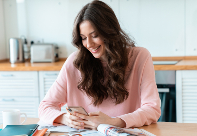 「絵文字を使う？！」「返信早め？！」モテる人が送っているLINEの特徴とは…