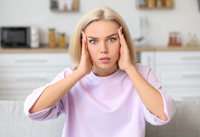 はっきりしない彼にプロポーズをねだると…「はい指輪」彼はアルミホイルを丸め始め…！？＜結婚前の衝撃事件簿＞