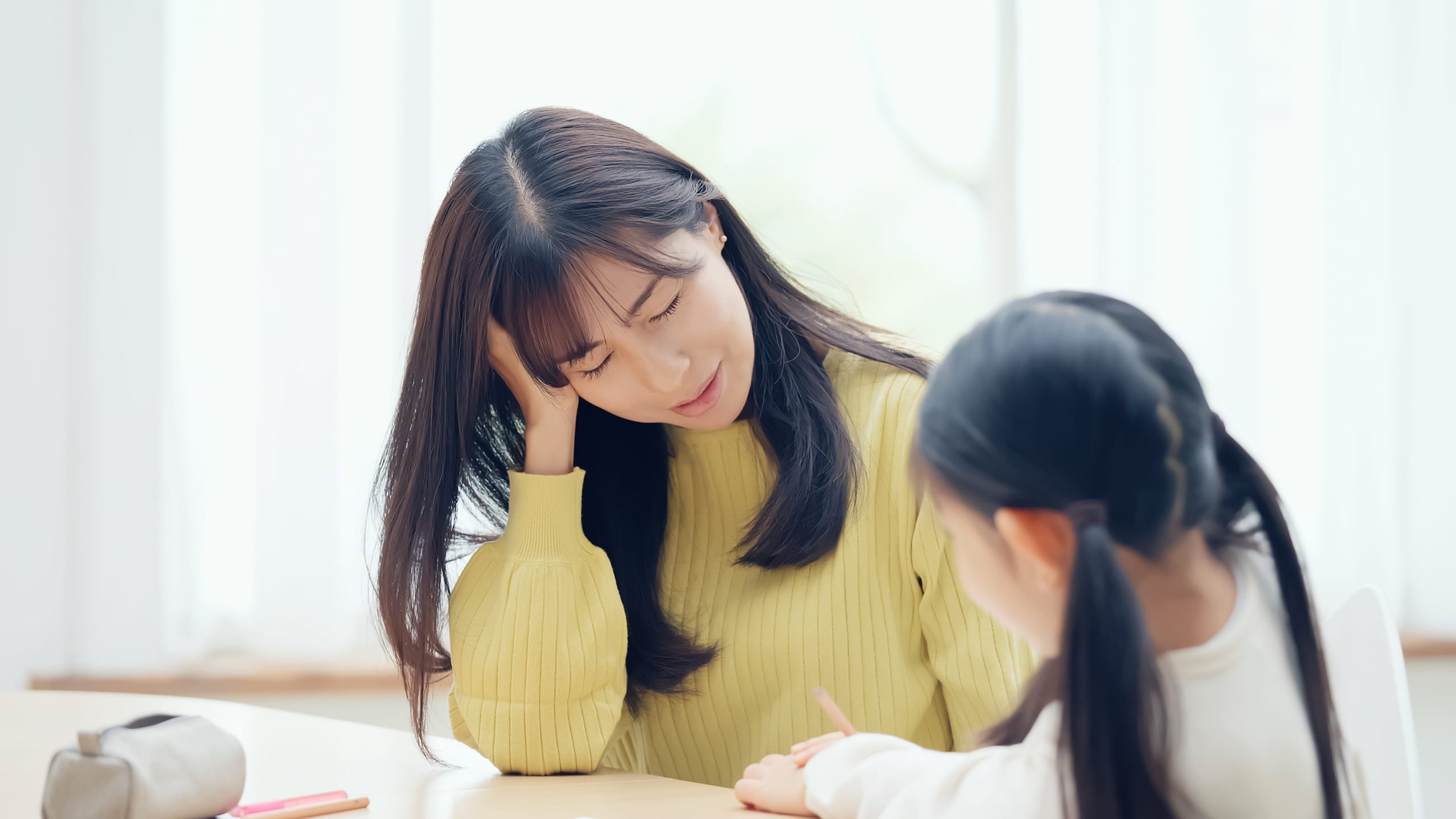 世帯年収570万円・共働きの本音…「子育てしながらの仕事は厳しい」リアルな月の”収支内訳”の実態は？