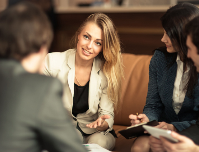 「年収の高い女性」には100%が肯定的。一方で「年収の低い男性」へ肯定的なのは56％。アンケートで見えた現代人のジェンダーロールとは