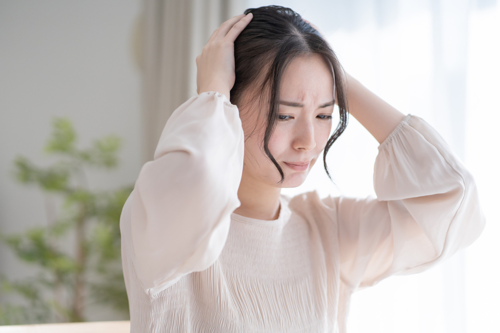 階段で足を踏み外した！大丈夫だと思っていたら、痛みは増す一方…→尋常じゃない腫れに救急車を呼ぶ羽目に