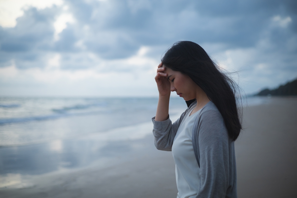 「生理なんかで…」海辺でバーベキューをするも暑さでクラクラし…→彼から言われた【言葉】に衝撃