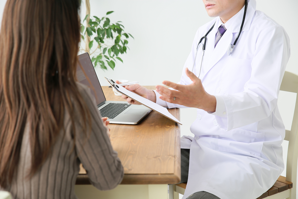 生理後に不正出血が続きフラフラに…→婦人科で判明した“原因”とは？【医師監修】