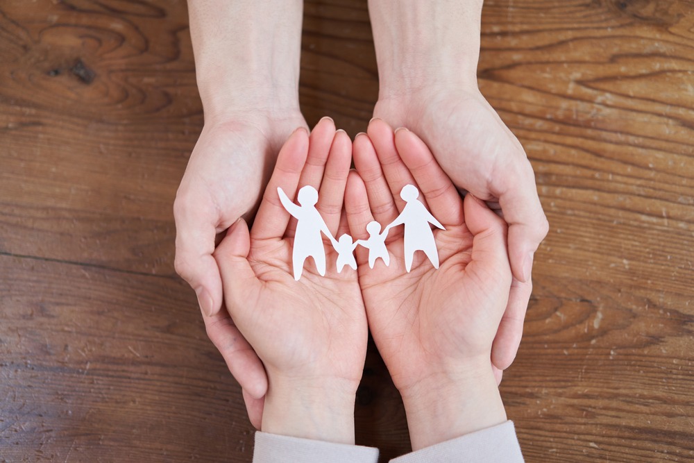 自転車で2人の子どもを連れてスーパーに行った帰りに→「運んであげるから…」優しい対応に泣きそう…！