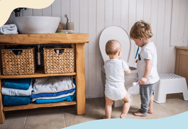 3歳の息子「僕トイレ行かない！」とソファの上で号泣…→すると、5歳の兄が！？