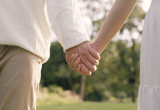 妻「浪費しかしてない…」育休中、収入が減り罪悪感…⇒夫の【まるで模範解答】なひと言に感動！