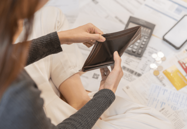 【200万円が消えた】貯金をギャンブルに使ってしまった夫…→離婚を覚悟したが、妻のまさかの発言に「大粒の涙が」