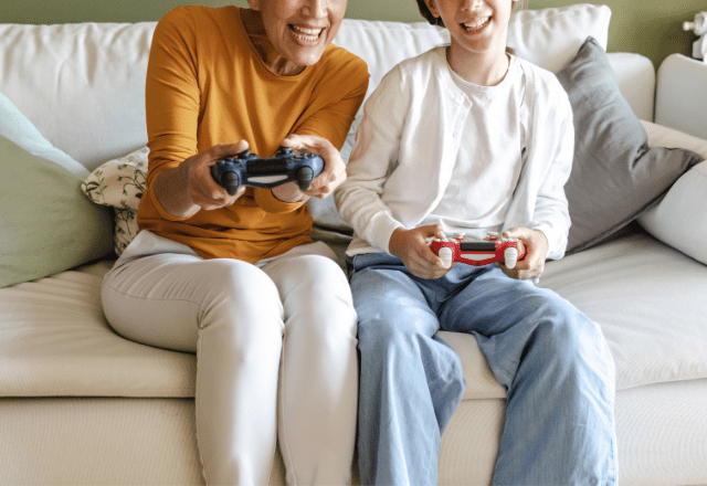 ゲームのやりすぎを注意する祖母。しかし孫が攻略方法を聞くと⇒祖母の”ゲーマーすぎる”姿に「注意してる場合じゃない…」