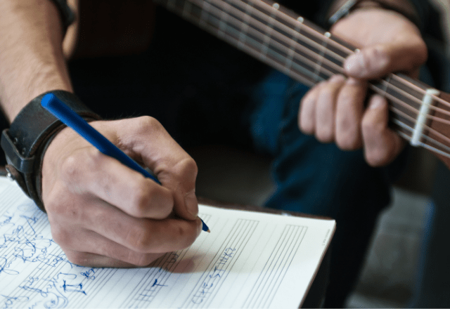 「50代になって始めました」初めてでも”簡単に作曲できる”理由とは