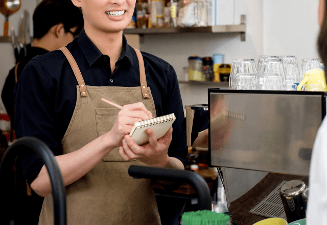 アメリカで飲み物を注文すると…→「えっ、なんで！？」店員の”まさかの質問”に「混乱した」「勉強になる」